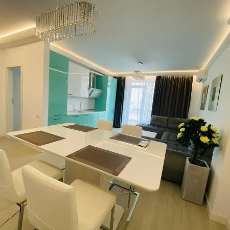 Catalina Summerland Apartment