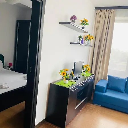 Catalina Summerland Apartment