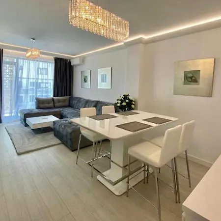 Catalina Summerland Apartment